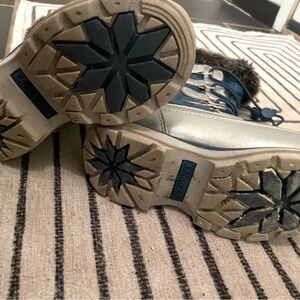 Lands End Quilted Lace Up Mid Calf Snow Boot Size Toddler 9